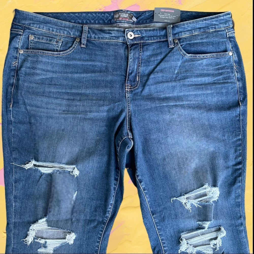 Torrid Medium Wash Eco Vintage Stretch Crop Boyfriend Jeans Size 22 NWT - Picture 13 of 14